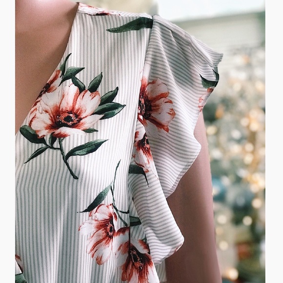 Ruffle Sleeve Floral Striped Surplice Dress - Picture 7 of 9